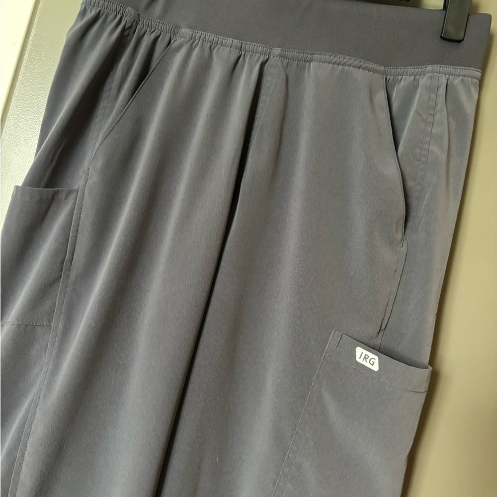 IRG elevate scrub pants